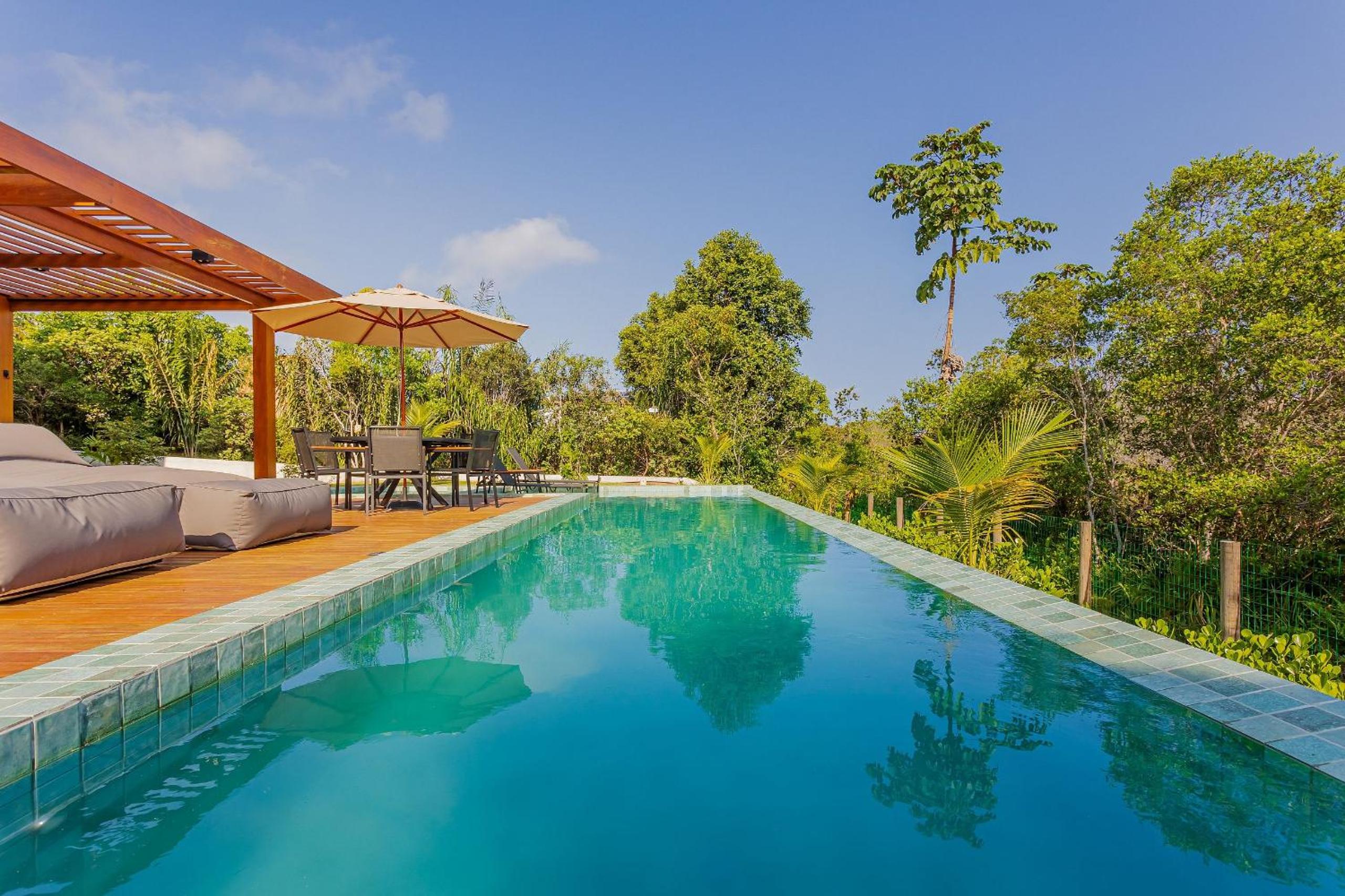 PF58 Casa Alto Luxo 6 Suítes - Praia Bella, com acesso exclusivo à praia!