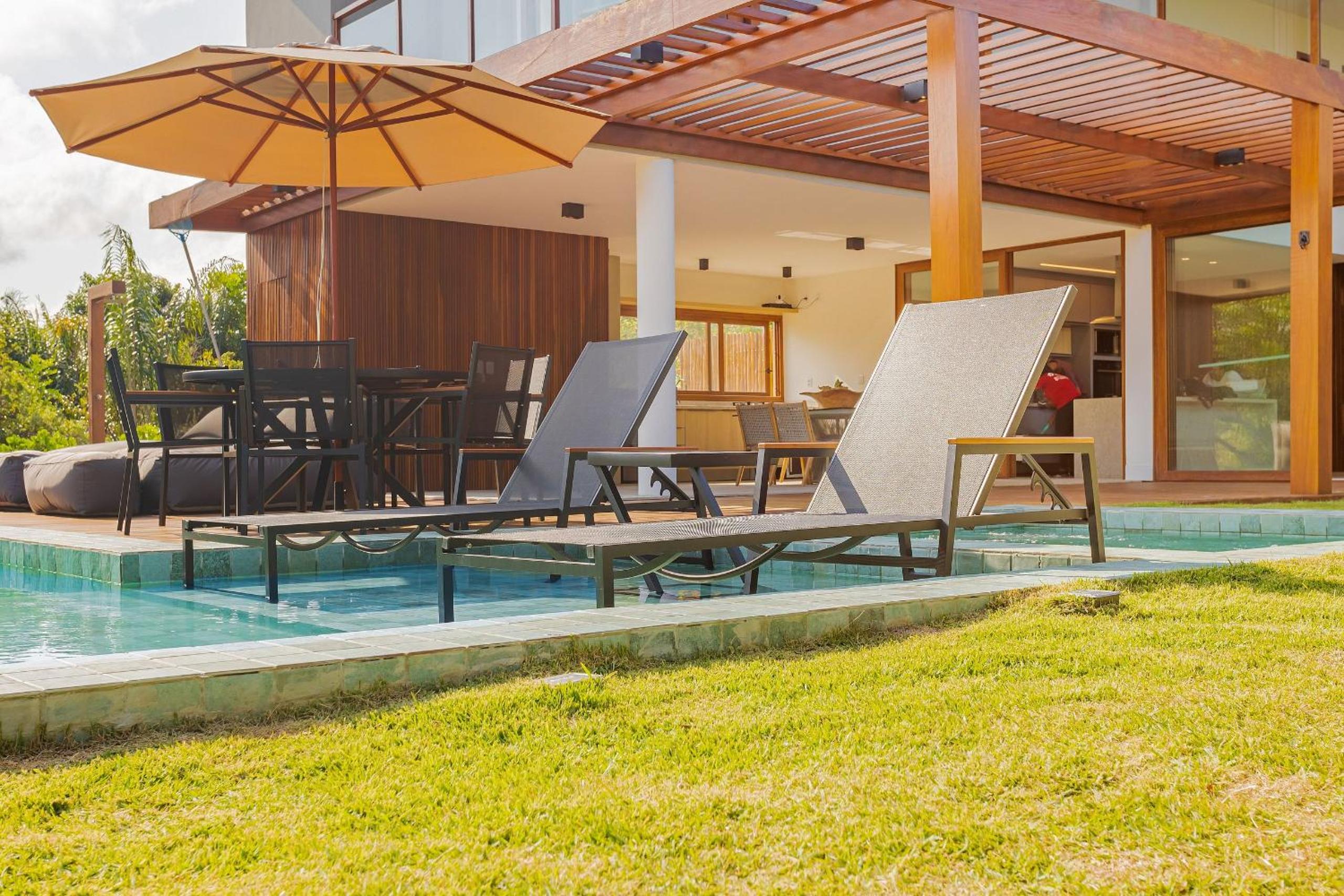 PF58 Casa Alto Luxo 6 Suítes - Praia Bella, com acesso exclusivo à praia!