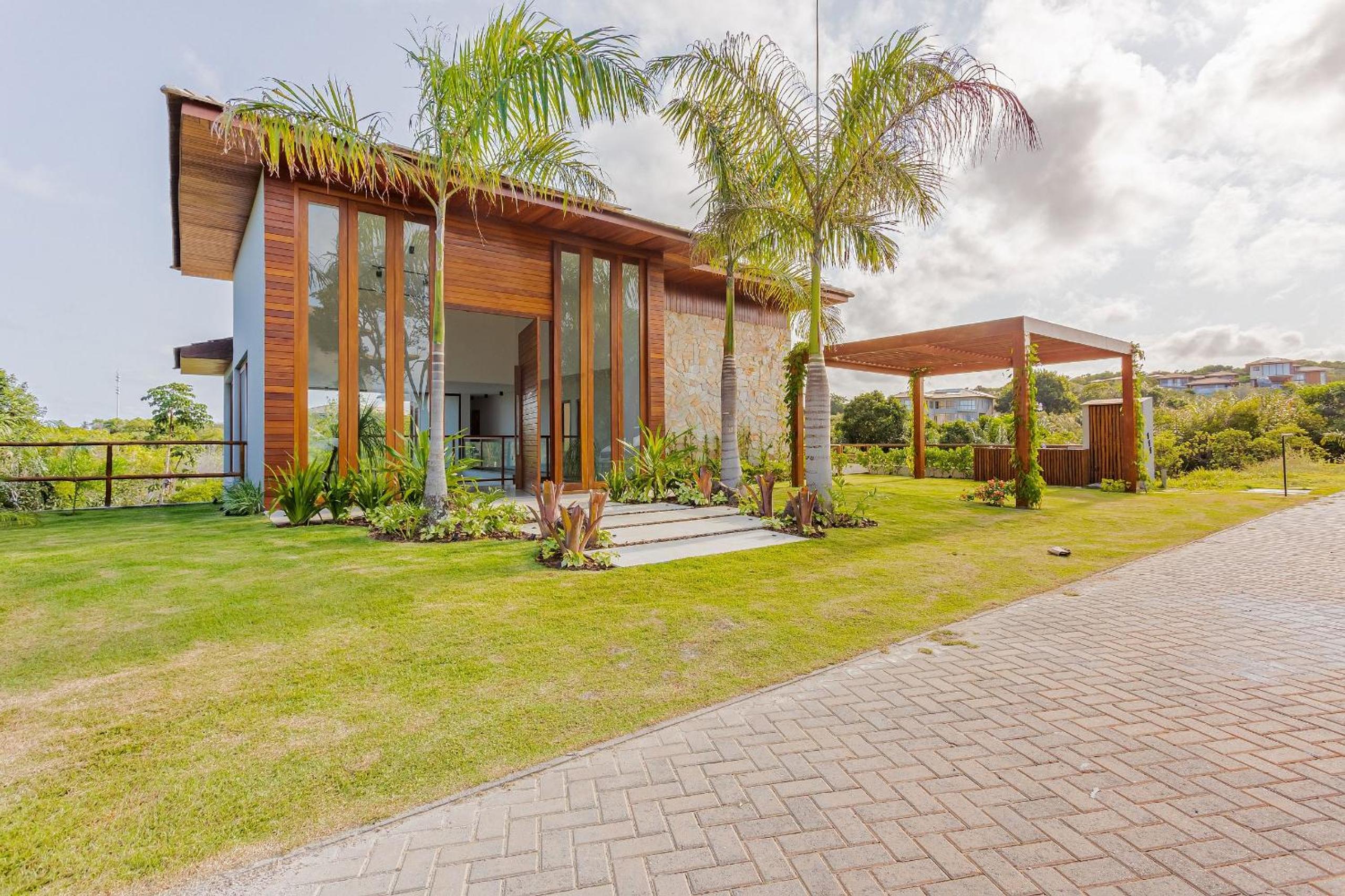 PF58 Casa Alto Luxo 6 Suítes - Praia Bella, com acesso exclusivo à praia!