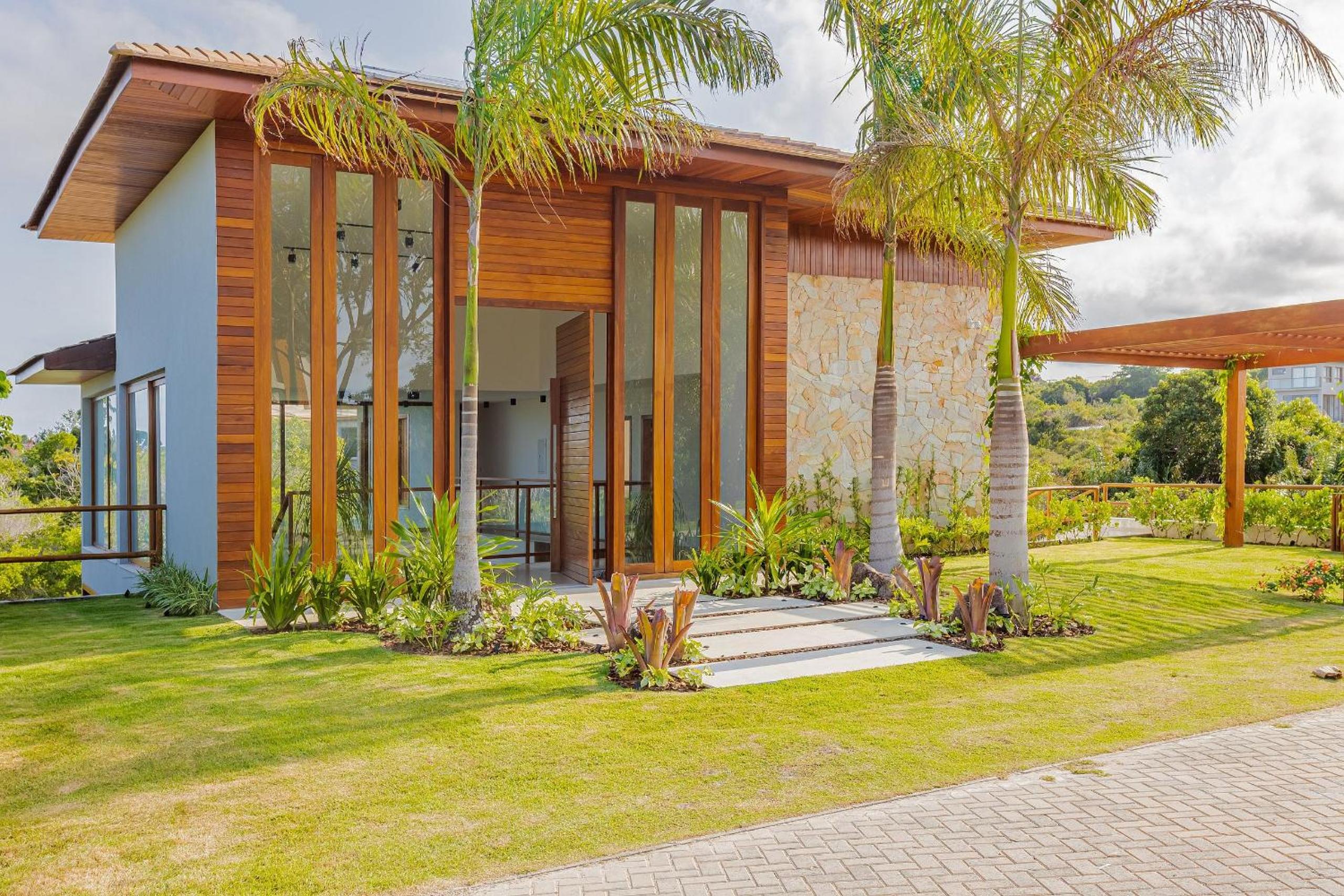 PF58 Casa Alto Luxo 6 Suítes - Praia Bella, com acesso exclusivo à praia!