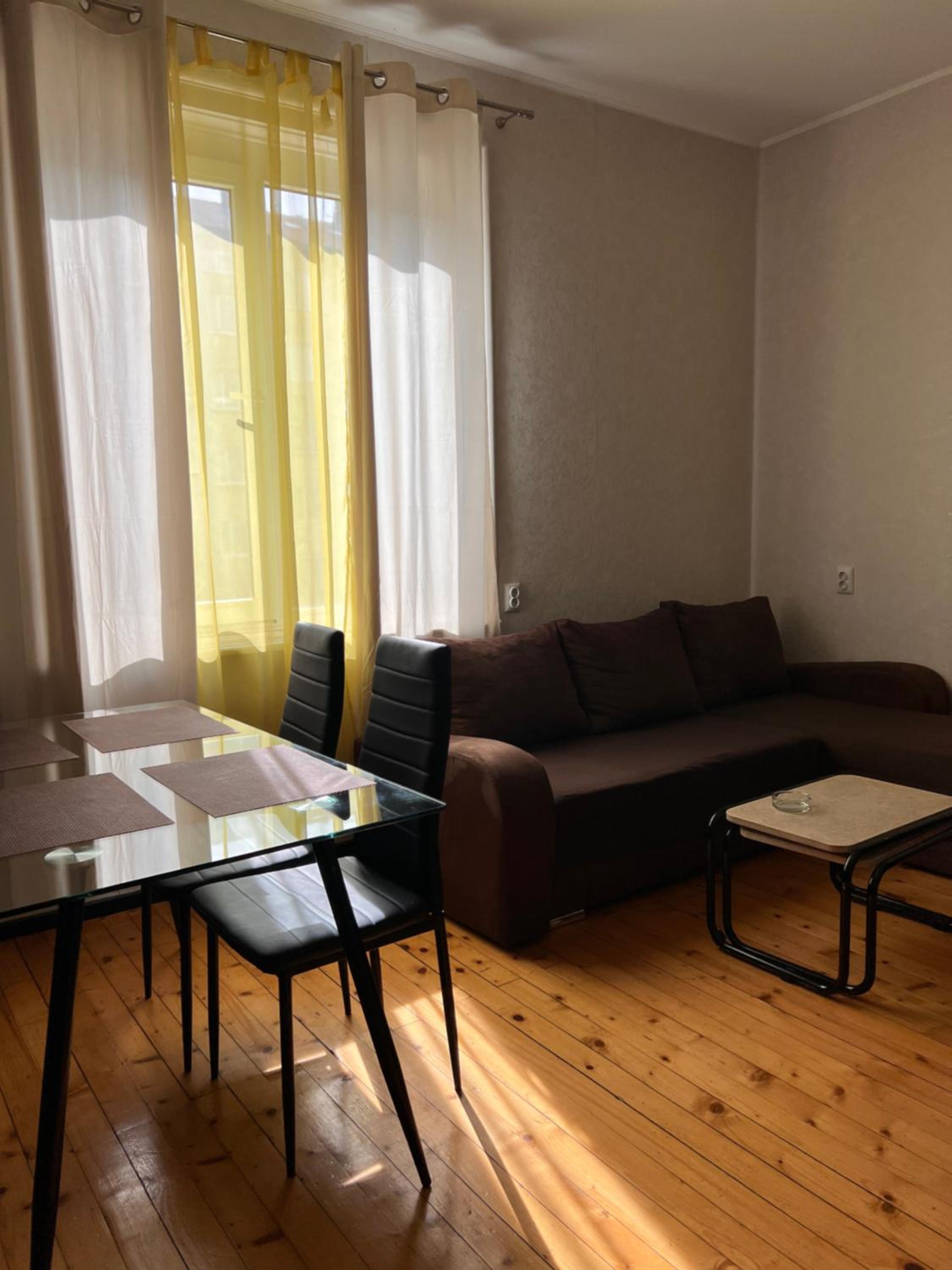 Serdika station, bright and cozy apartment