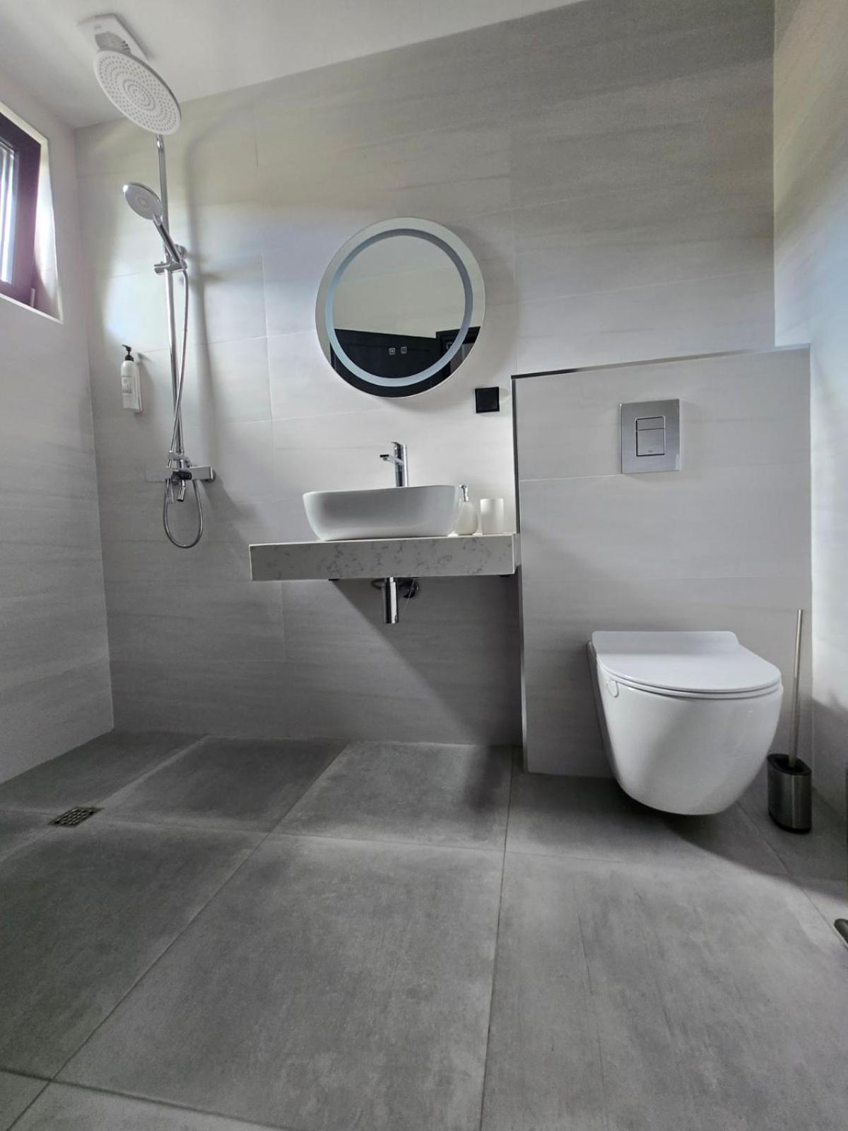 Villa Calypso, private pool with heating and salt water