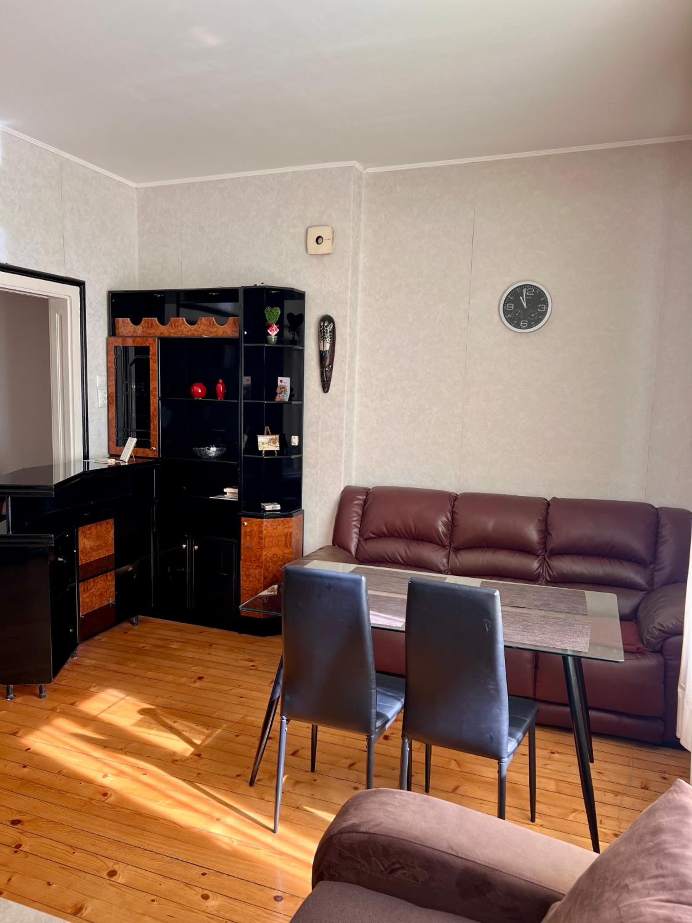 Serdika station, bright and cozy apartment