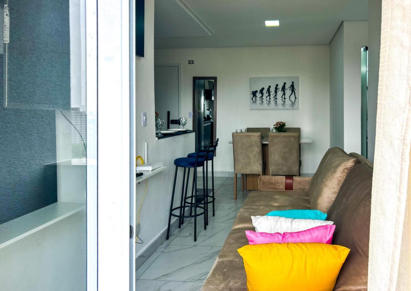 Apto c WiFi, espaco home office e boa localizacao