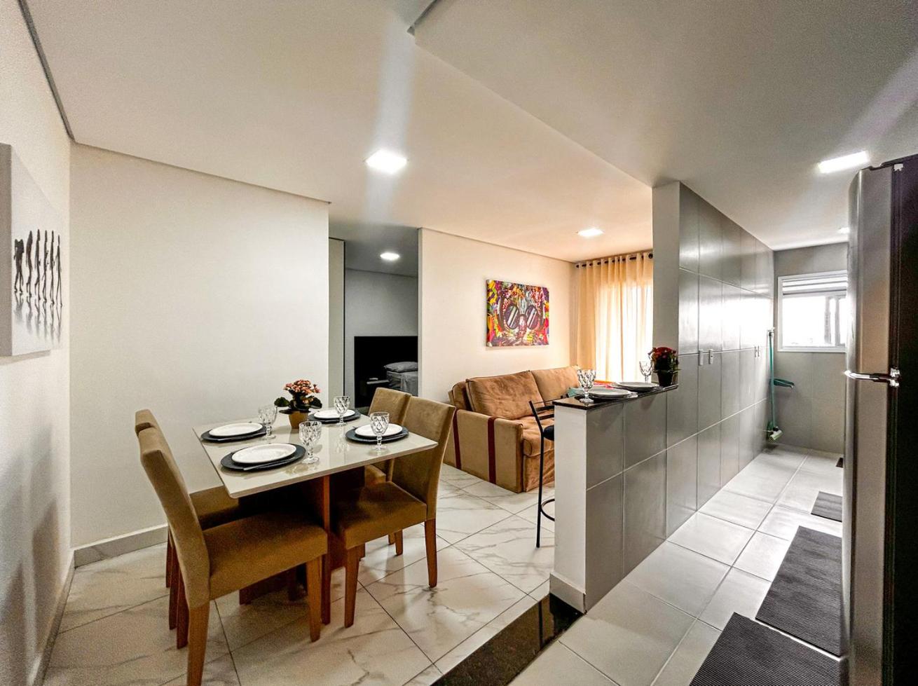 Apto c WiFi, espaco home office e boa localizacao