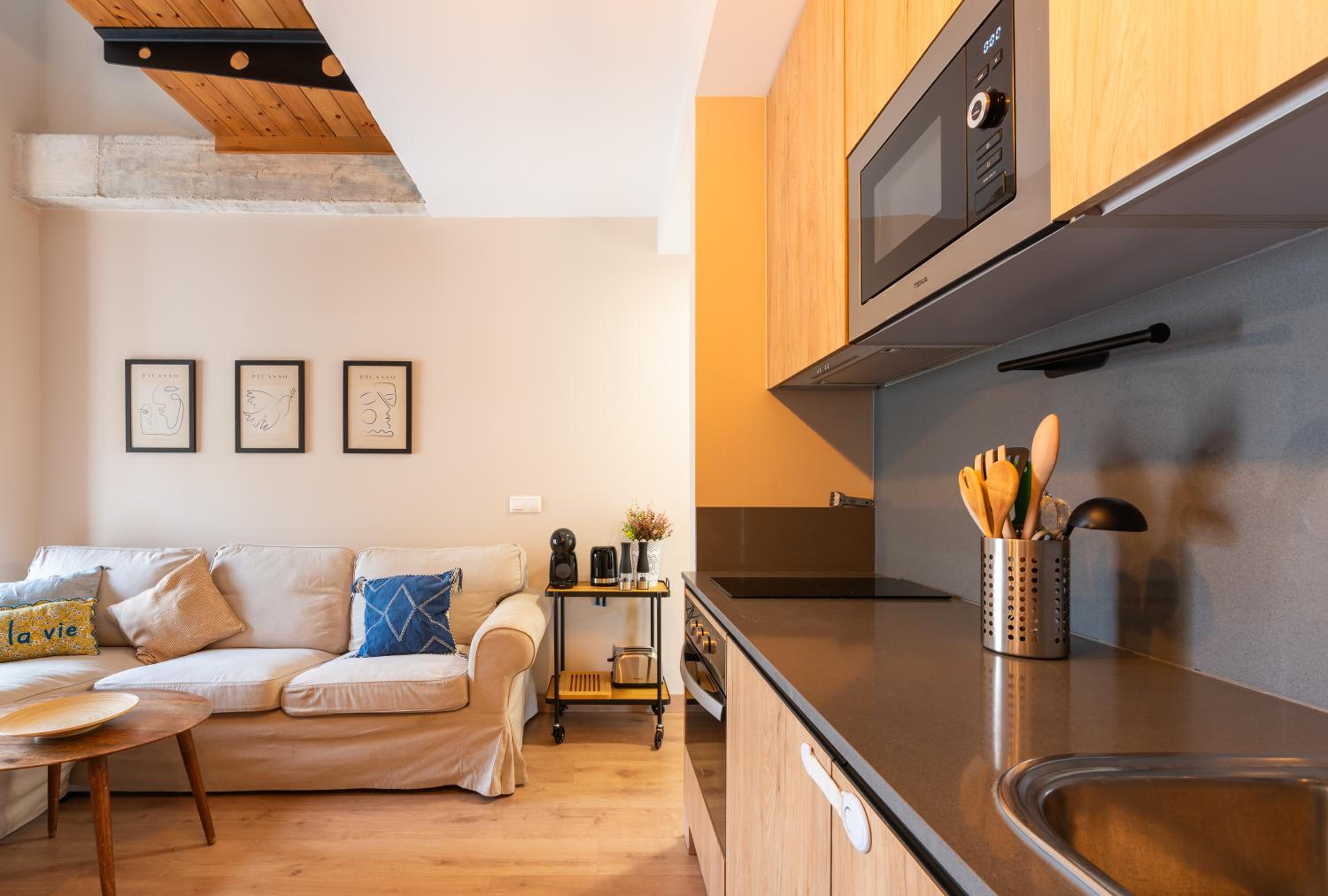 WintowinRentals Cozy newly renovated apartment in Malaga