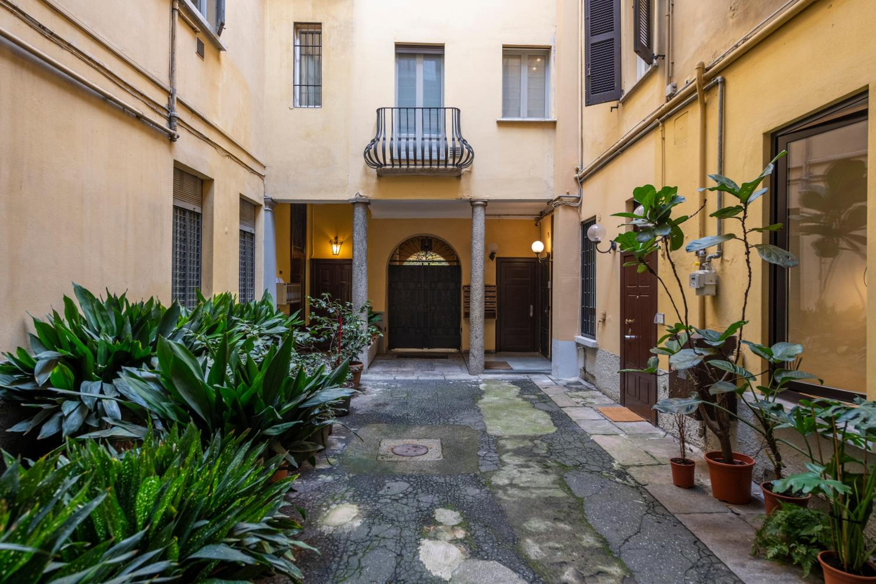 Pontaccio, 4 - Central studio in the art district