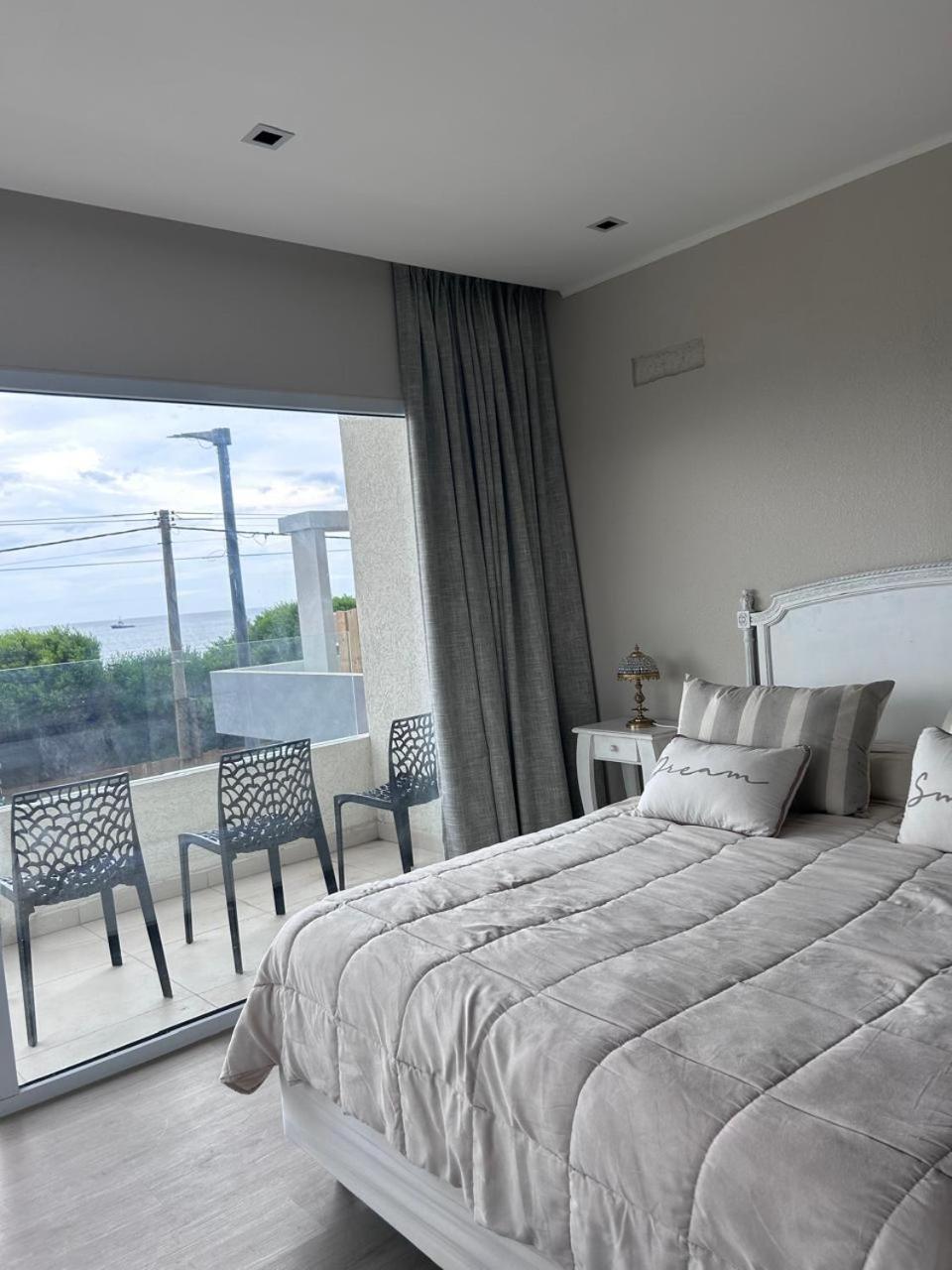 Quequen Casa las Olas frente al mar 4 pax