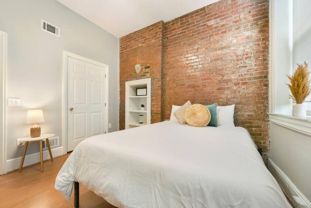 Highland Park 2 Bedroom view 5