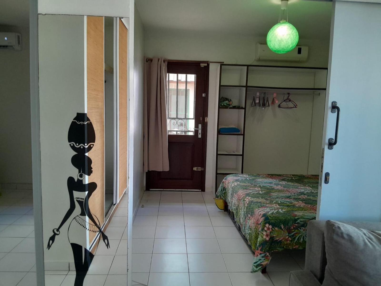 Appartement T3 Koungou view 3