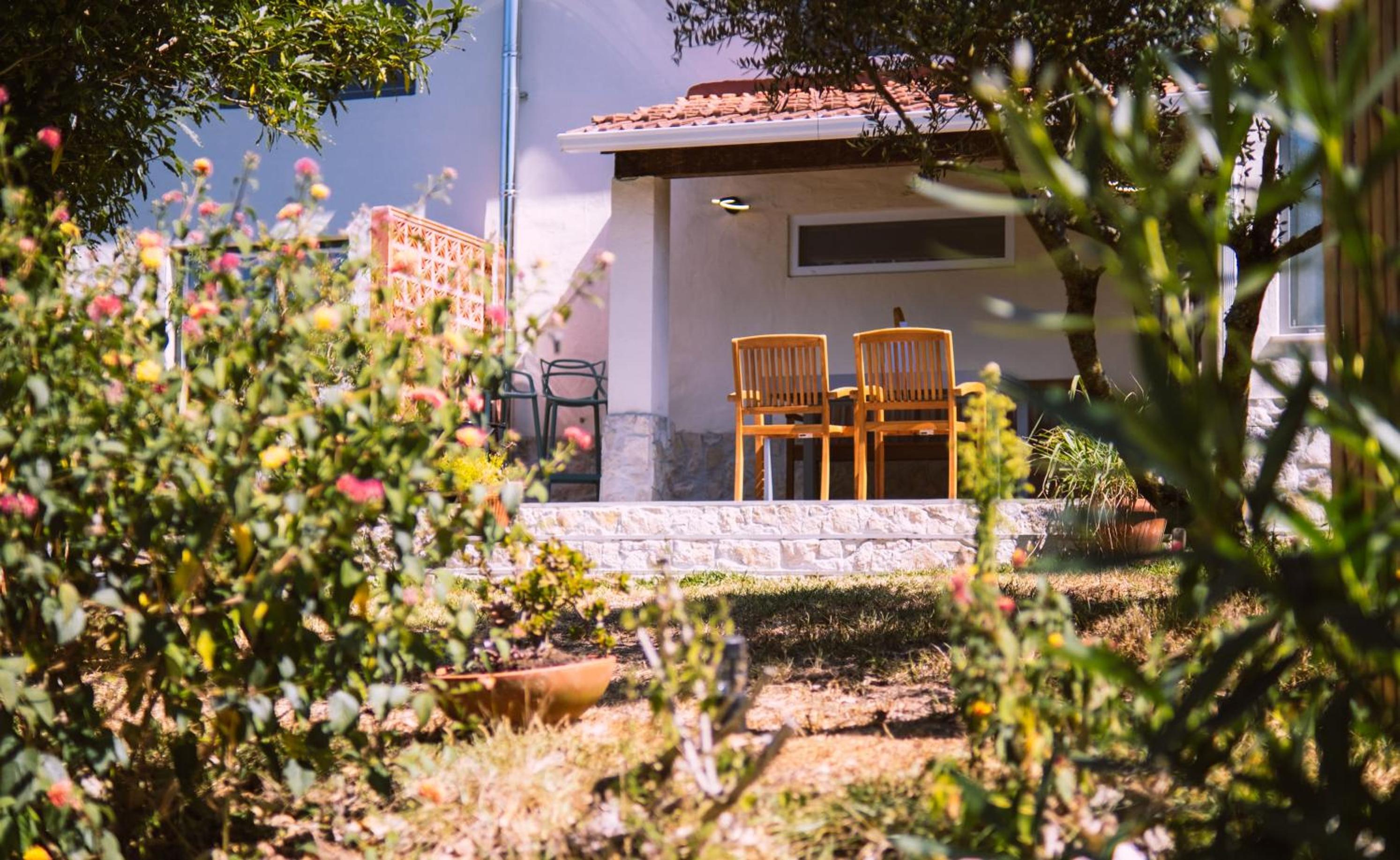 Quinta Japonesa en Carvalhal Bemfeito — balance & terrace