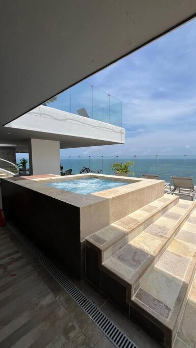 Penthouse con hermosa vista al mar
