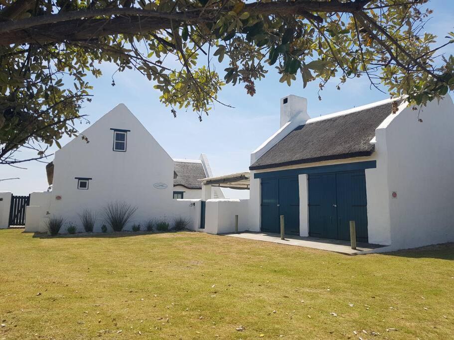 Ocean Breeze Cottage, Cape Agulhas - main view