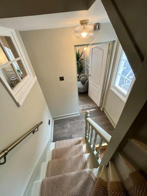 Boutique Luxury Georgian Townhouse In Central Bath