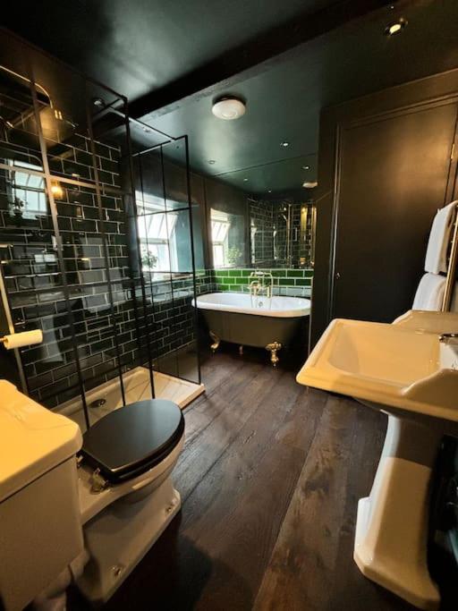 Boutique Luxury Georgian Townhouse In Central Bath