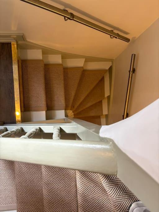 Boutique Luxury Georgian Townhouse In Central Bath