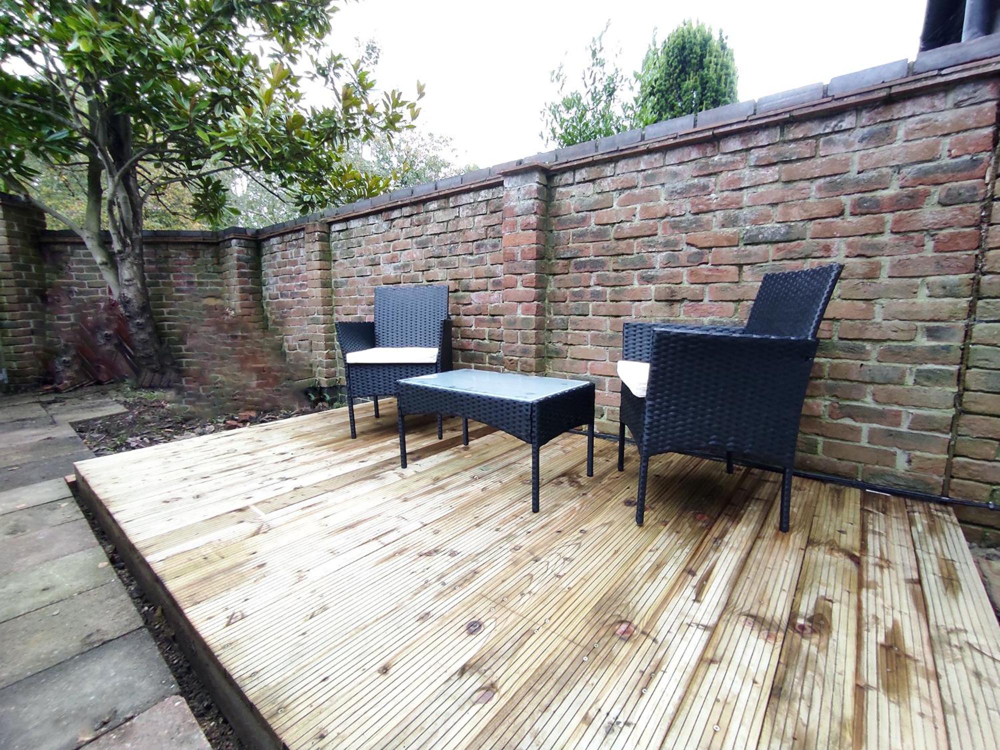 Oxford Vacations - Rowan Studio - City Centre Self Contained One-Bed Flat - Property Image 22