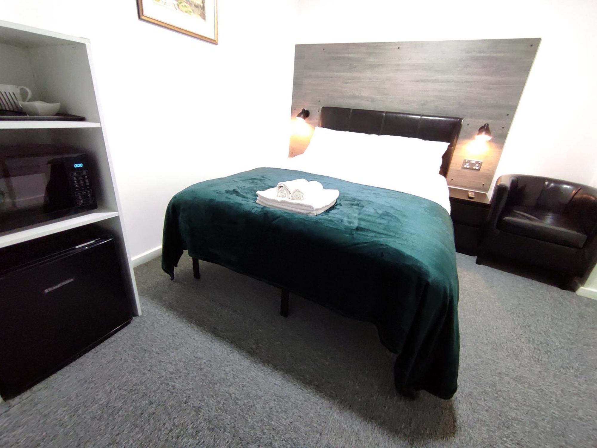 Oxford Vacations - Rowan Studio - City Centre Self Contained One-Bed Flat - Property Image 8