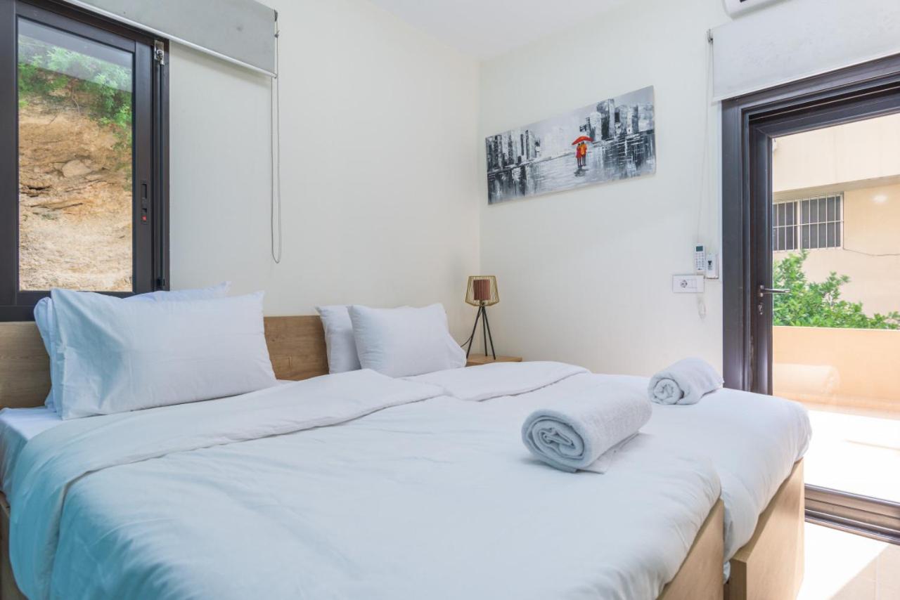 Solace 2 Bedroom Apartment in Batroun view 2