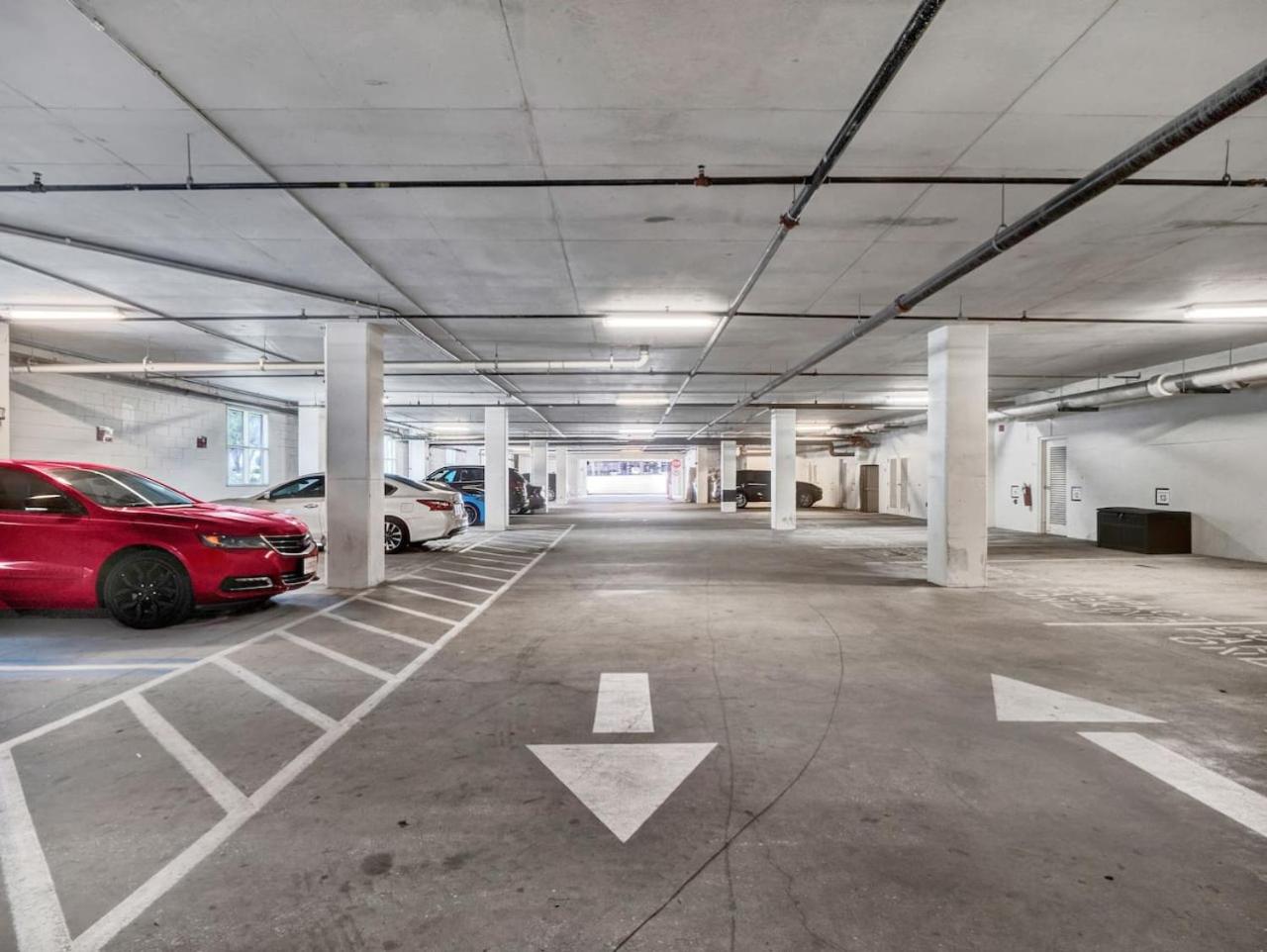 Spacious 2BD 2BTH Luxury Condo