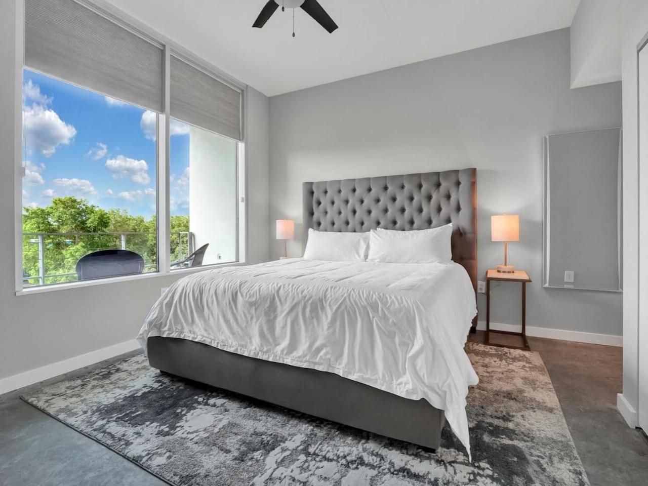 Spacious 2BD 2BTH Luxury Condo