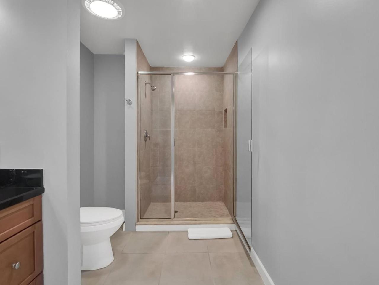 Spacious 2BD 2BTH Luxury Condo