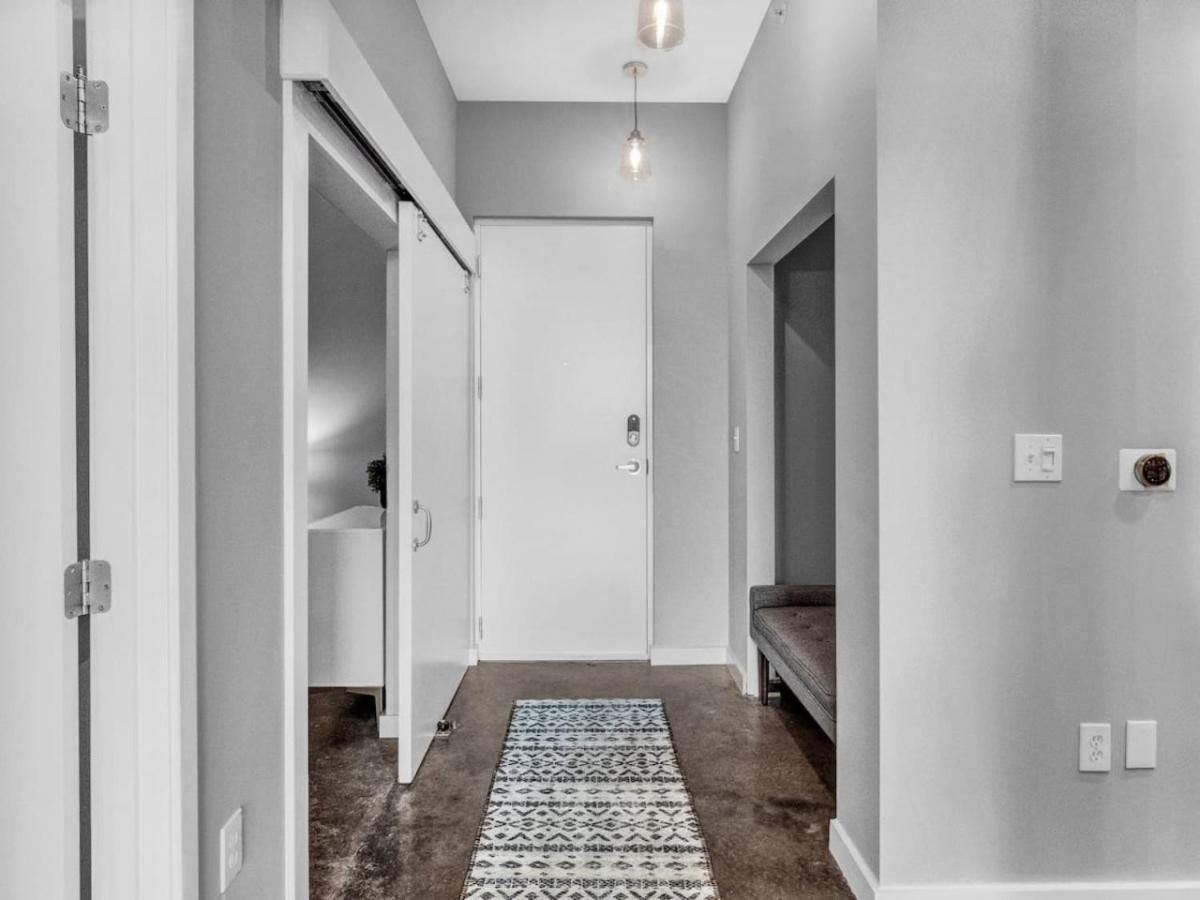 Spacious 2BD 2BTH Luxury Condo