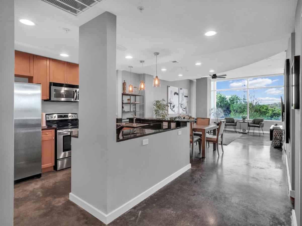 Spacious 2BD 2BTH Luxury Condo
