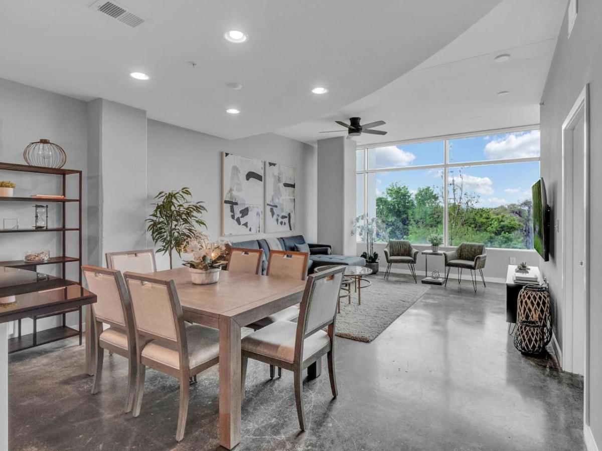 Spacious 2BD 2BTH Luxury Condo
