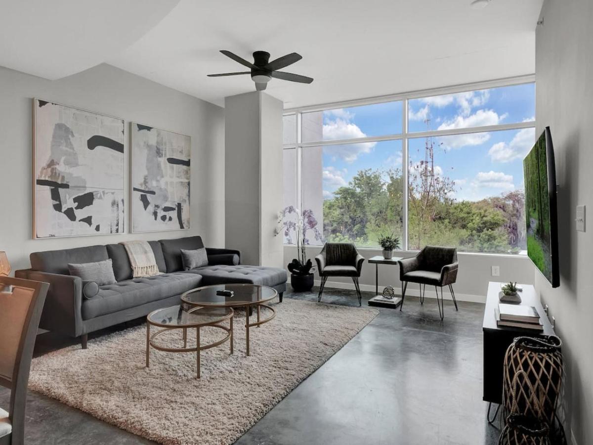 Spacious 2BD 2BTH Luxury Condo