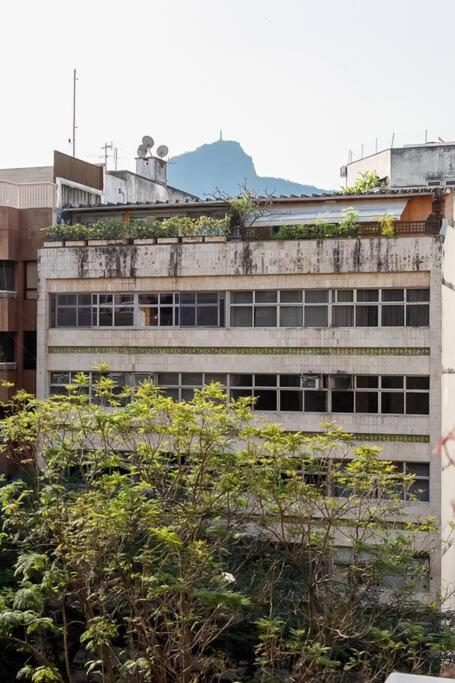 Apto aconchegante próximo a praia de Ipanema AC 77