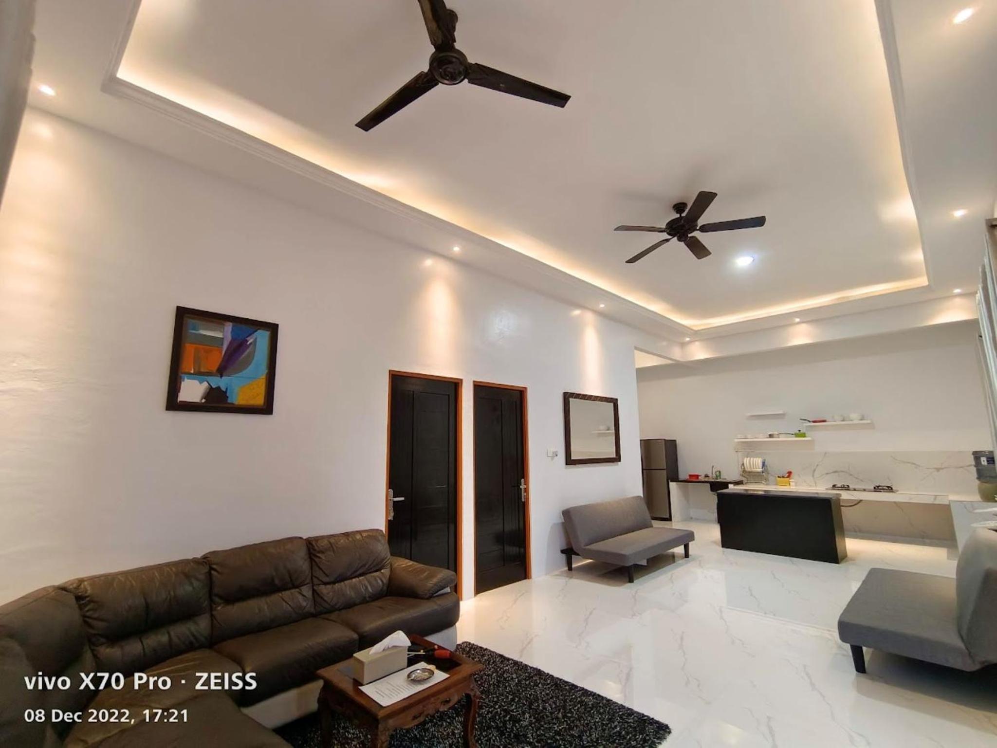 Dewita Villa - Spacious 3BR for Group Stay, Batam view 4