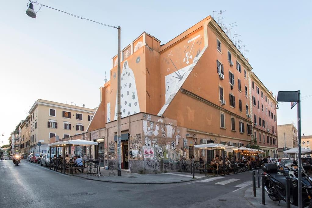 Urban Oasis near Termini with Patio, int1b