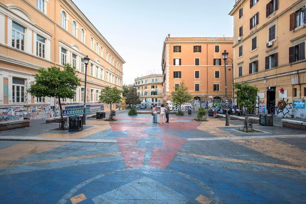Urban Oasis near Termini with Patio, int1b
