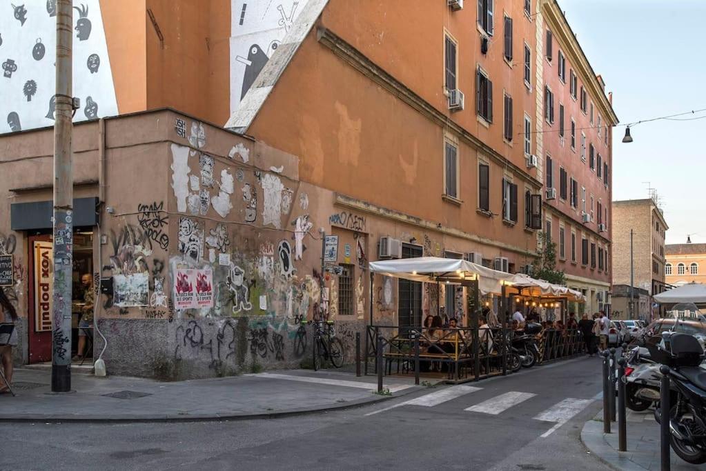 Urban Oasis near Termini with Patio, int1b