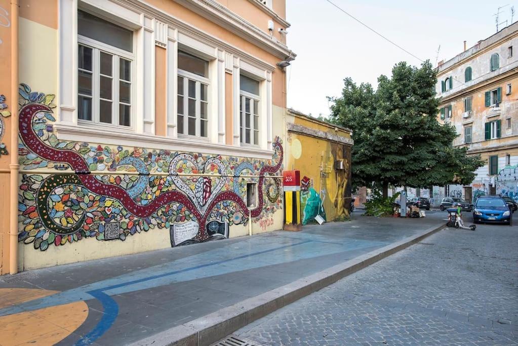 Urban Oasis near Termini with Patio, int1b