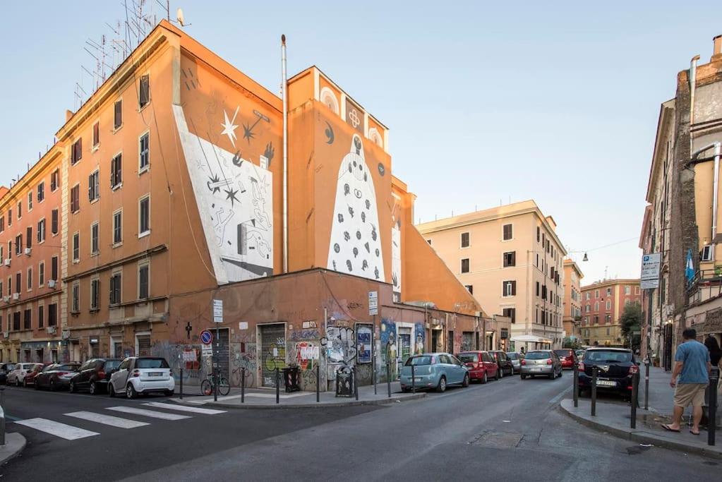 Urban Oasis near Termini with Patio, int1b