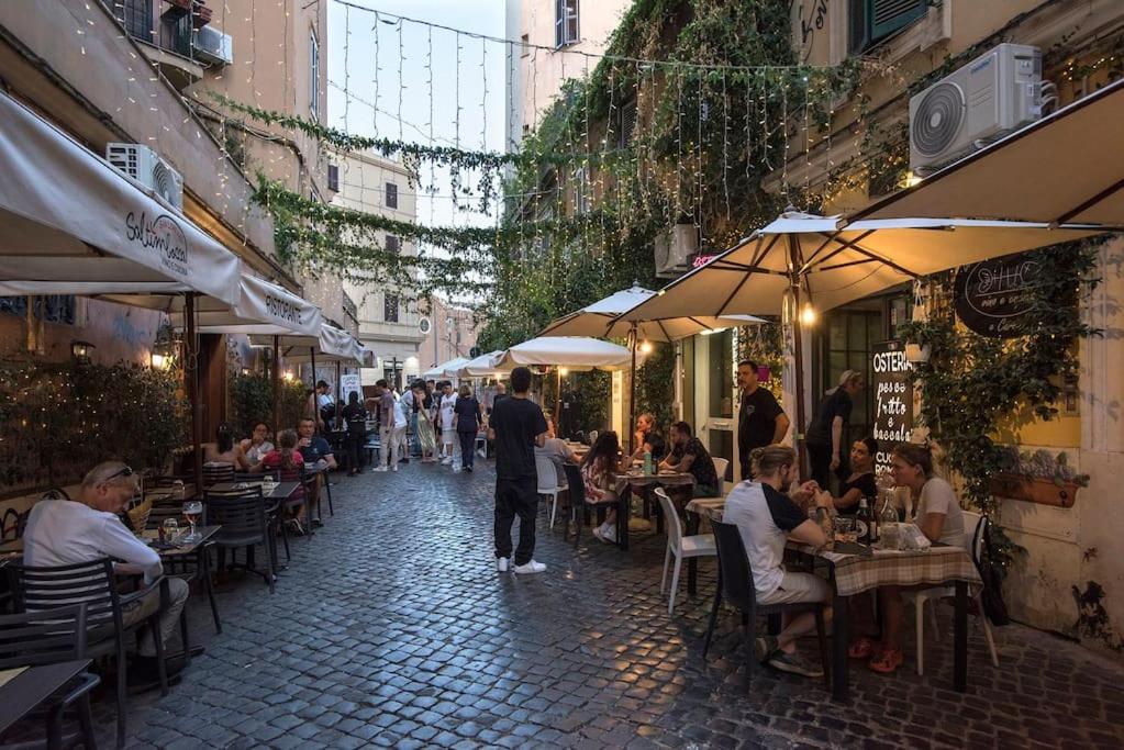 Urban Oasis near Termini with Patio, int1b