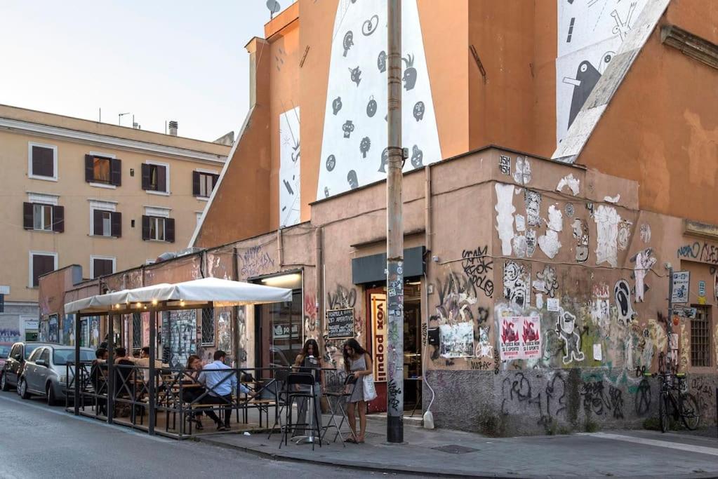 Urban Oasis near Termini with Patio, int1b