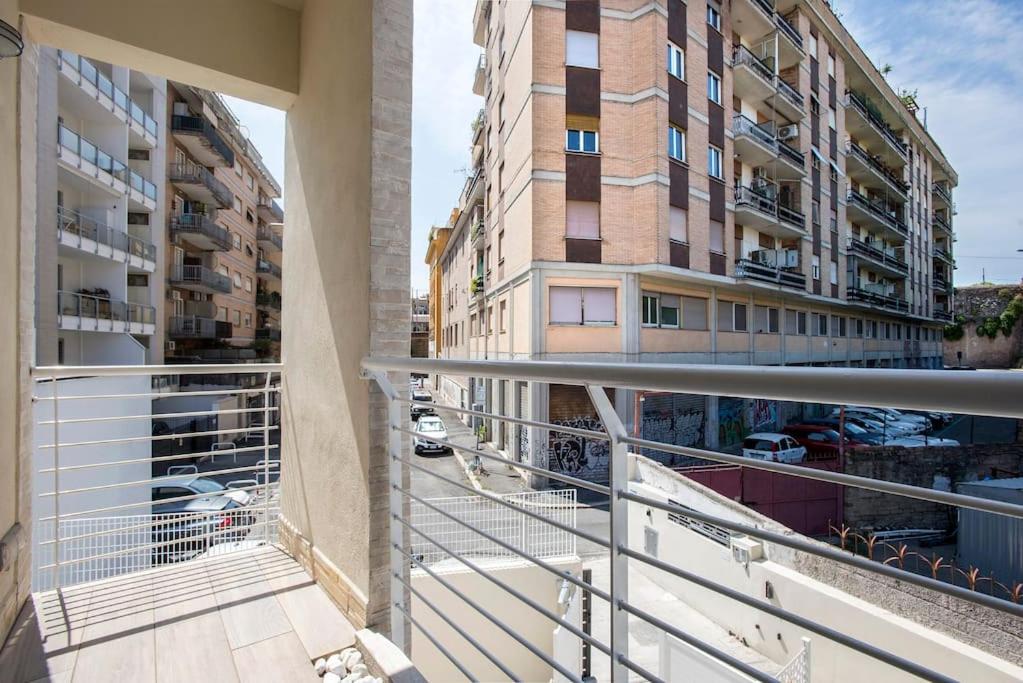 Urban Oasis near Termini with Patio, int1b