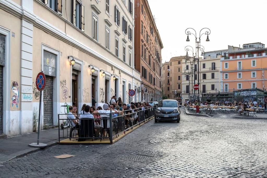 Urban Oasis near Termini with Patio, int1b