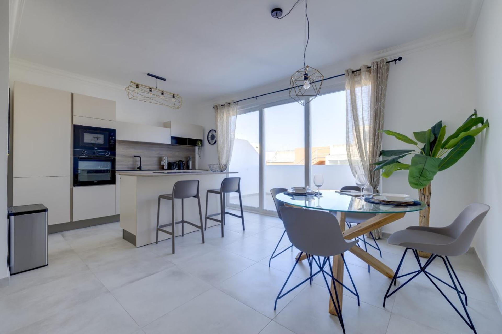 Stunning Penthouse in Msida Your Perfect Getaway photo 1