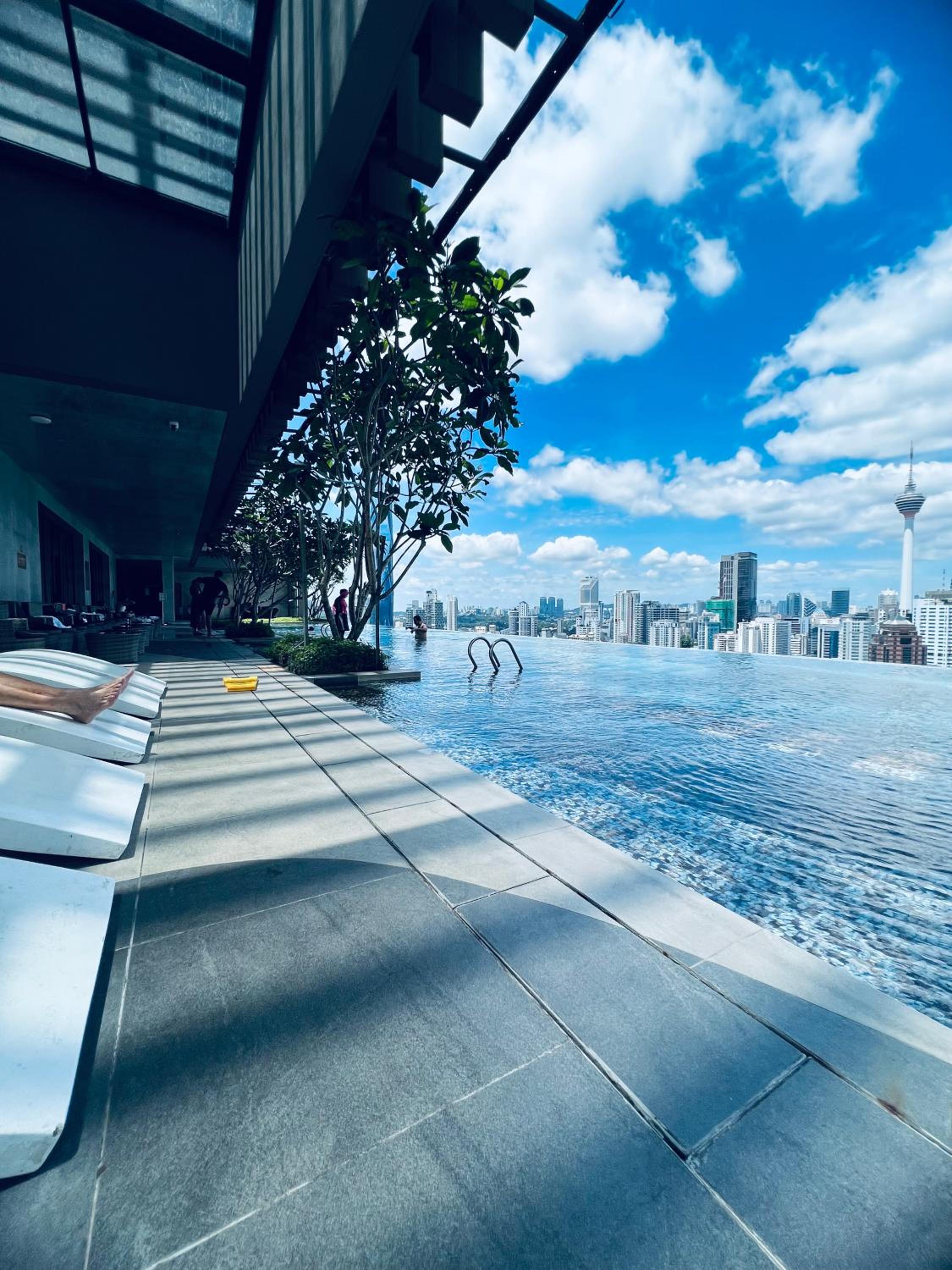 Luxury Suites At Axon Residence