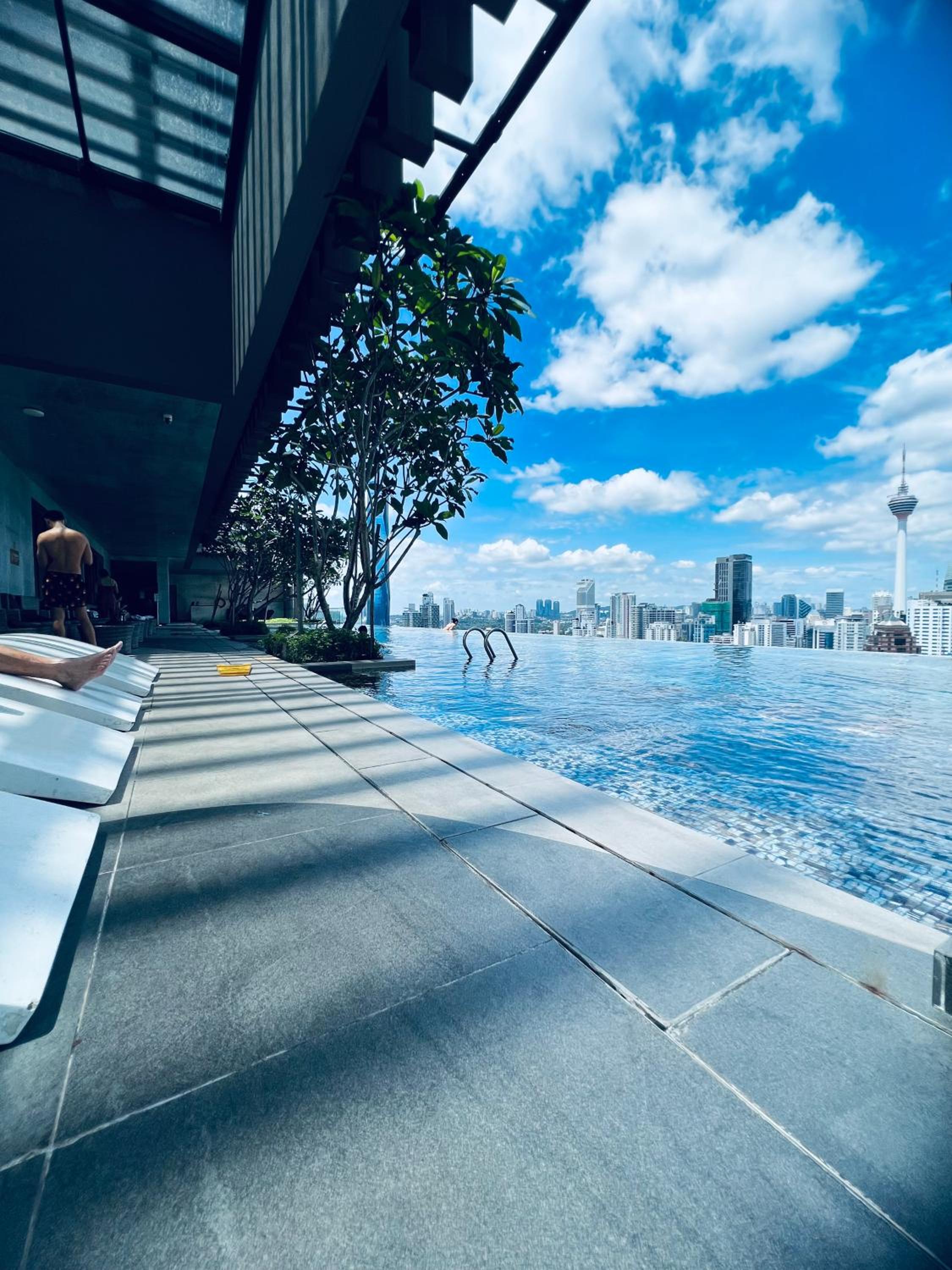 Luxury Suites At Axon Residence