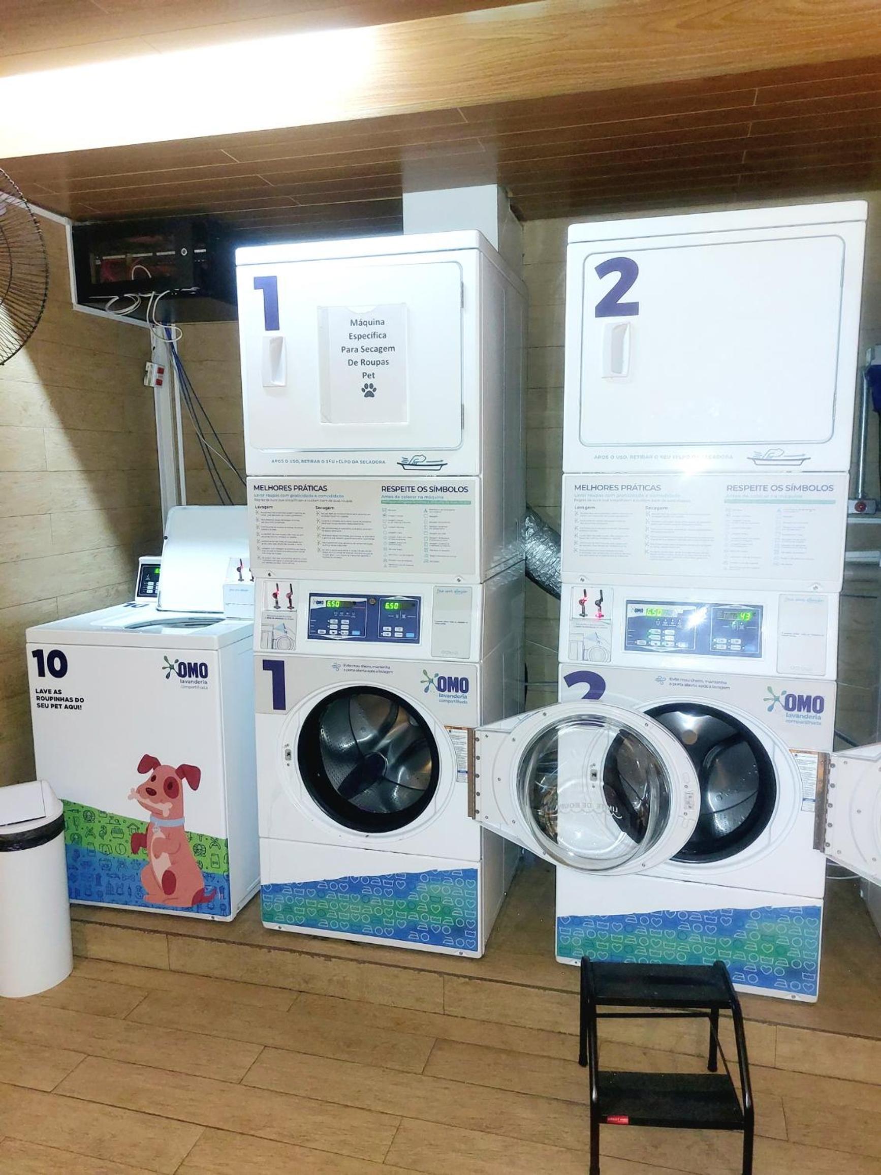 TEM TUDO Piscina Academia Sauna Squash