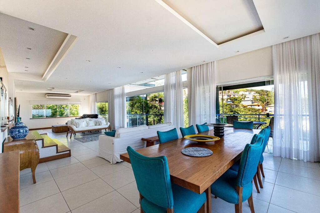 Exclusiva casa na praia de Geribá em Búzios-Joia inigualável