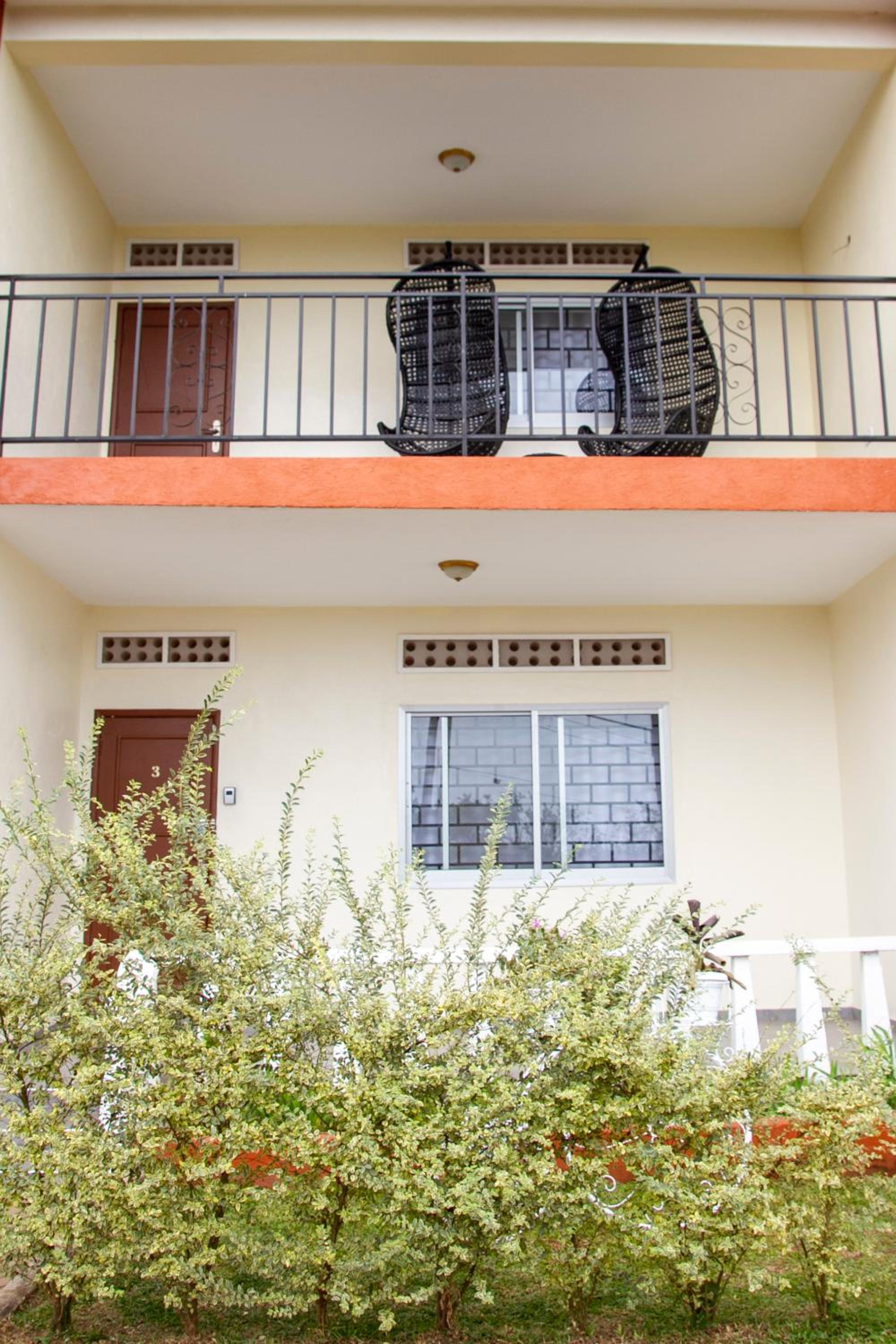 Stunning lakeview Apt 8mins from Speke Resort
