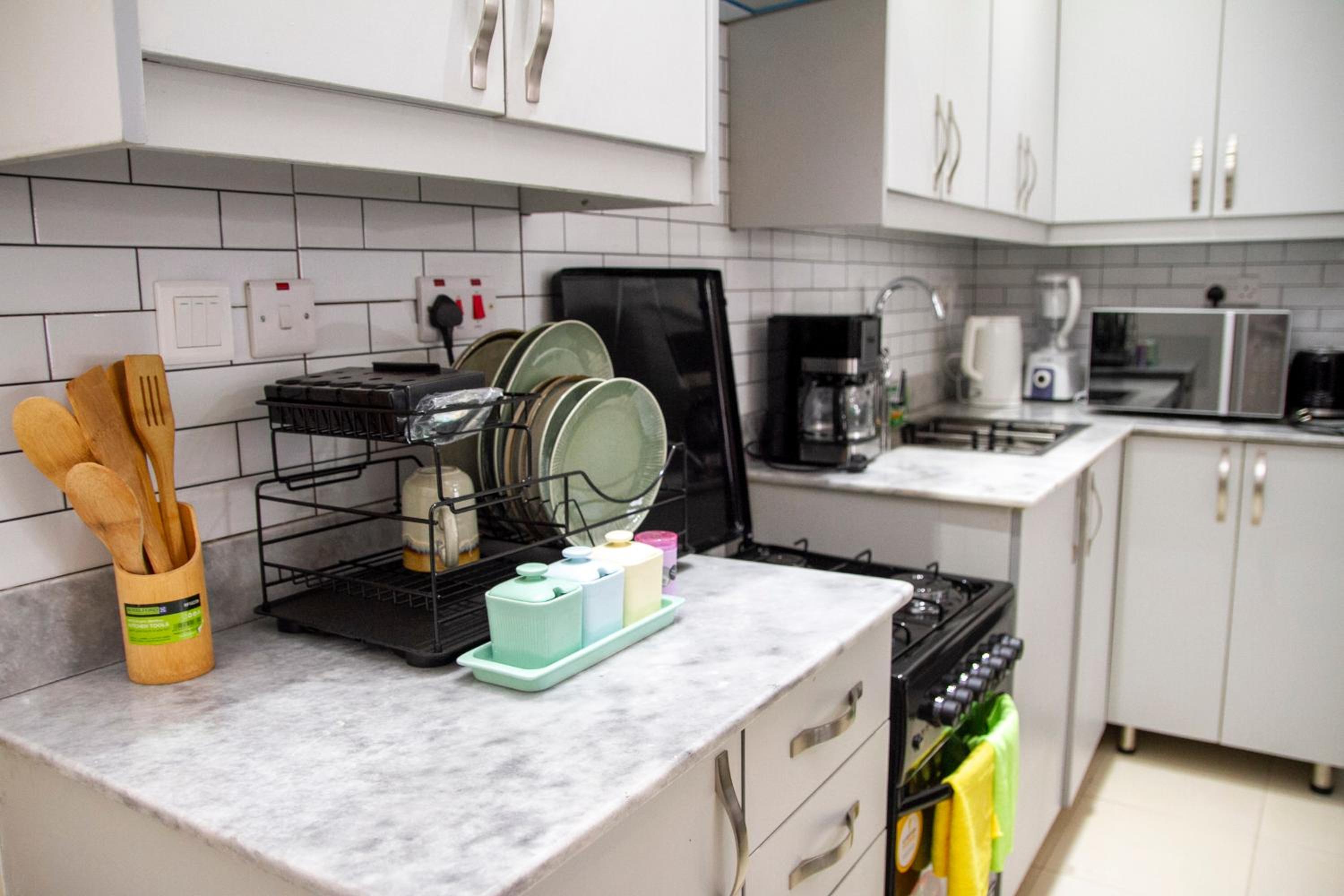 Stunning lakeview Apt 8mins from Speke Resort