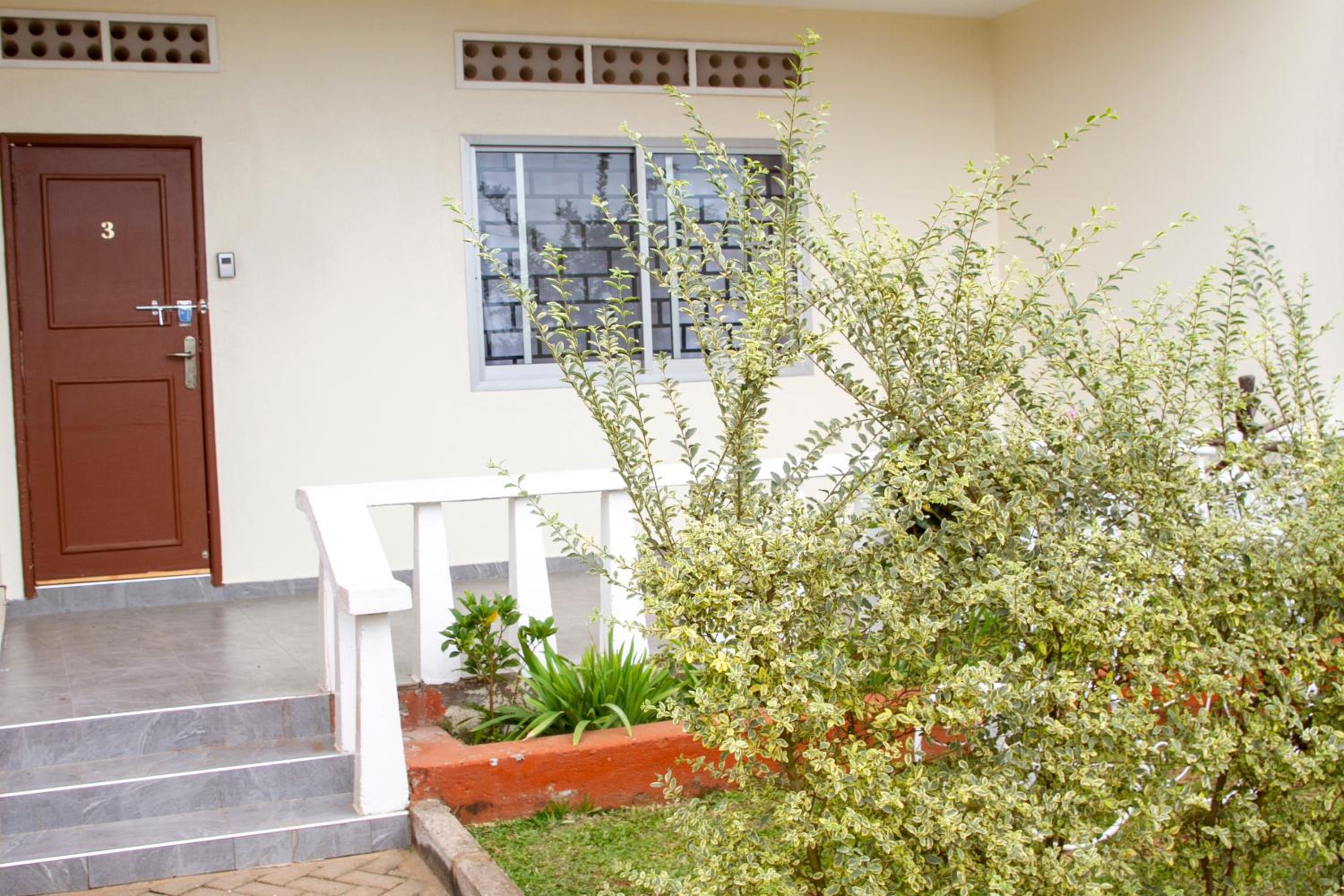 Stunning lakeview Apt 8mins from Speke Resort