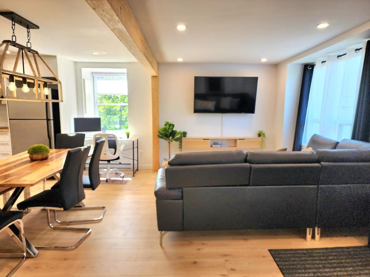 The Coziest - Hot Tub - EV Chrger & Free Parking